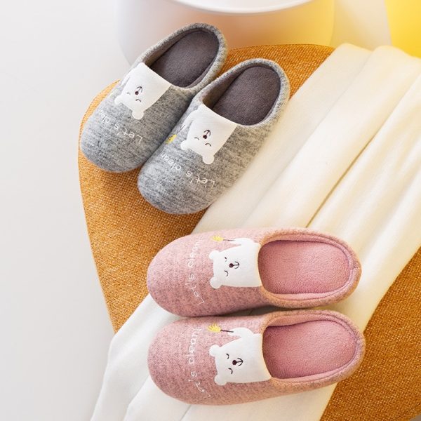 Winter Bear Patterned Warm Slippers for Women - Image 3