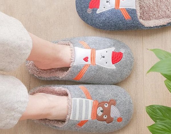 Winter Bear Patterned Warm Slippers for Women - Image 6