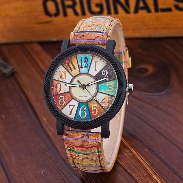 Vintage Women's Leather Quartz Wristwatch - Image 6