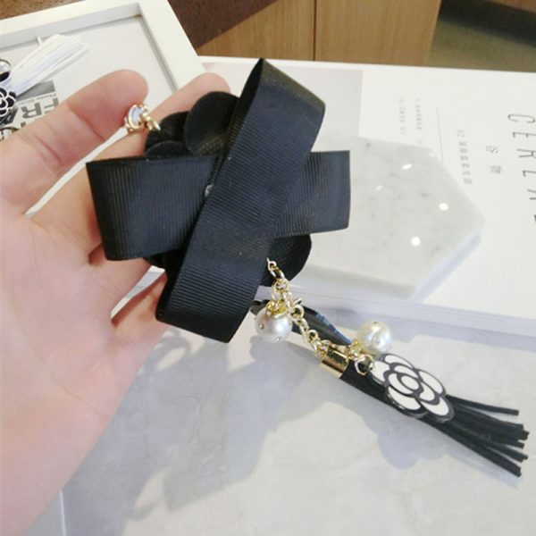 Luxury Black / White Leather Rose Keychain for Women - Image 7