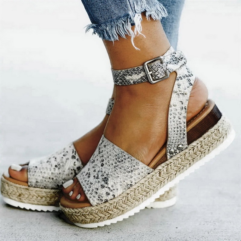 Simple Styled Platform Sandals