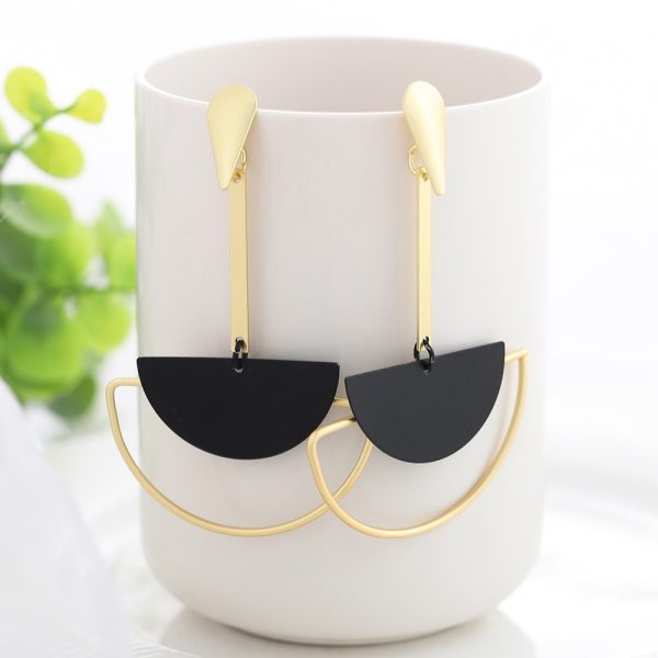 Women's Geometric Pattern Drop Earrings - Image 6