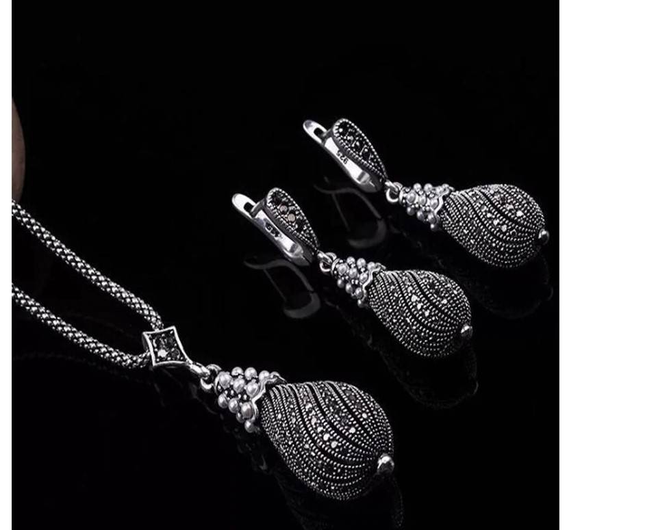 Women's Night Rain Necklace and Earrings Set